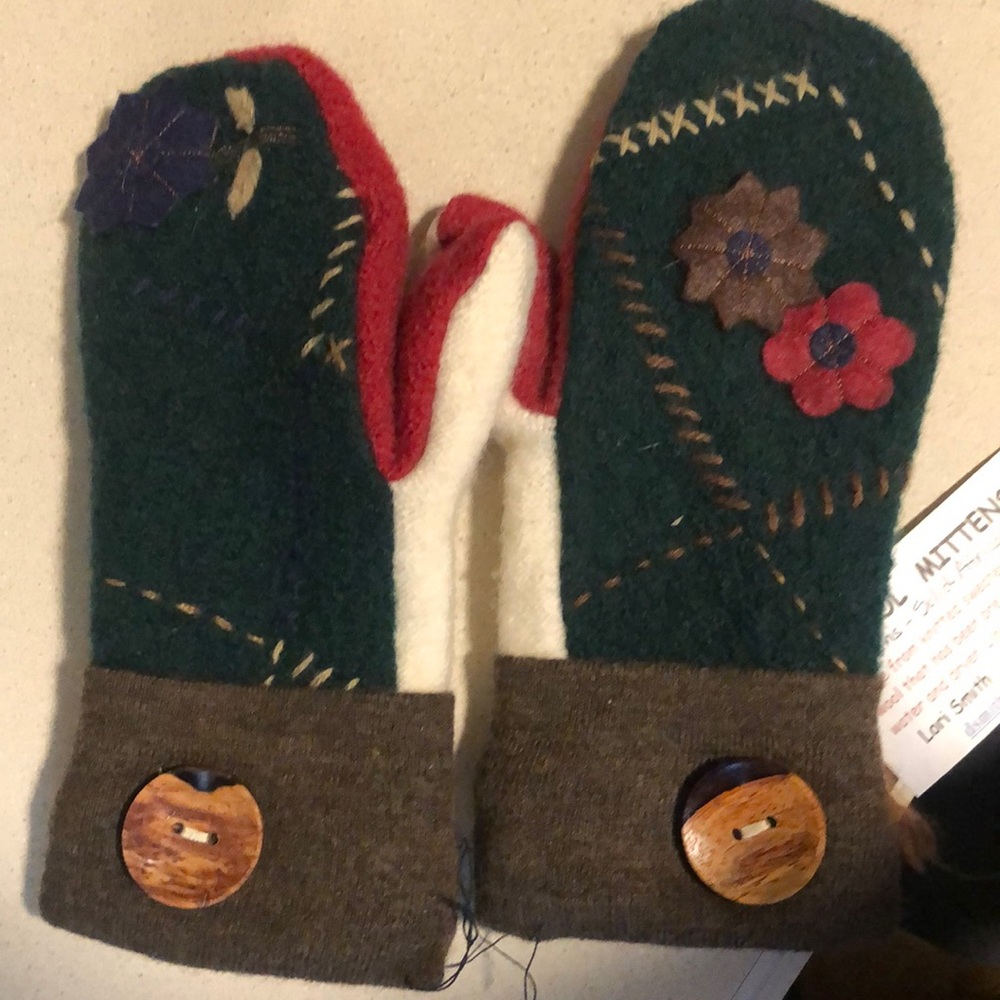 Wool hand made mittens